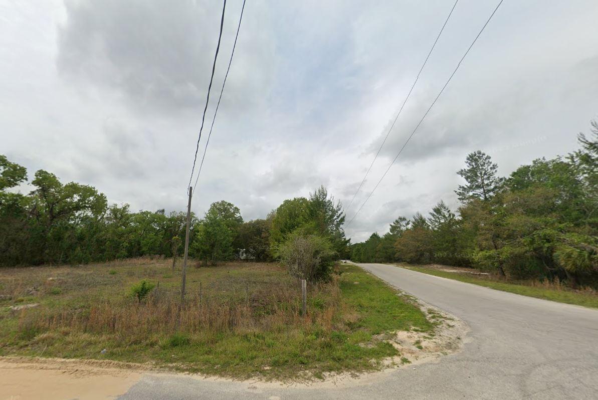  0.25 Acres for Sale in Satsuma, Florida