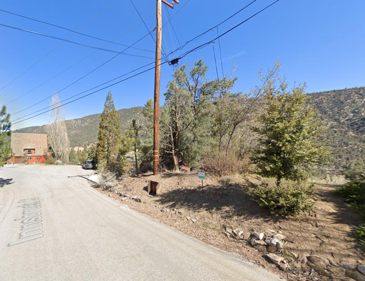  0.63 Acres for Sale in Pine Mountain Club, California